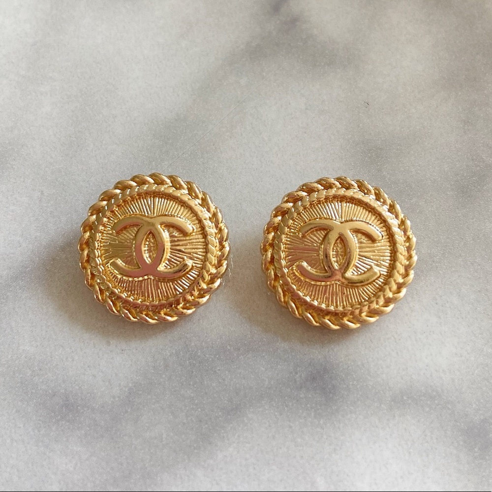 20mm Chanel Gold Medallion Buttons Stamped